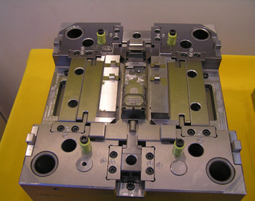 2738, H13, NAK80 Custom Plastic Injection Moulding / Mould / Mold
