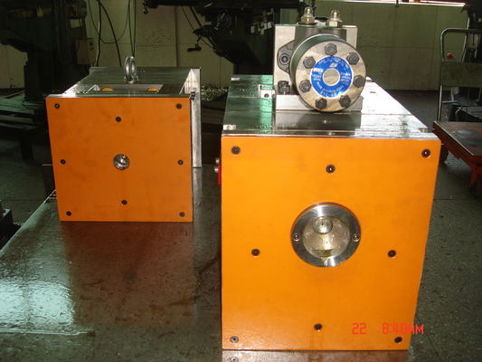 Cold Runner 8 / Multi Cavity Injection Molding For Household Appliance / Cosmetic