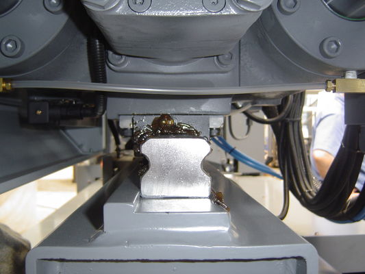 High accuracy power saving Servo Injection Molding Machine 150mm