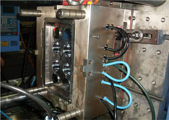 4 Tips Hot Runner Injection Mold for Small Plastic Container with Lid , LKM base