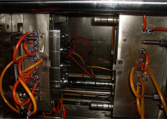 4 Tips Hot Runner Injection Mold for Small Plastic Container with Lid , LKM base