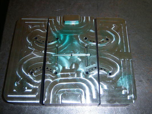 Hardened Plastic Injection Mold Tooling For Cover Console Bezel Housing Clip Holder