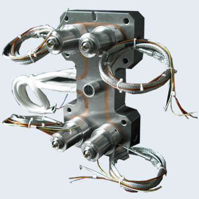 Single Cavity Hot Runner Injection Mould , Plastic Parts with LKM , LYM Base